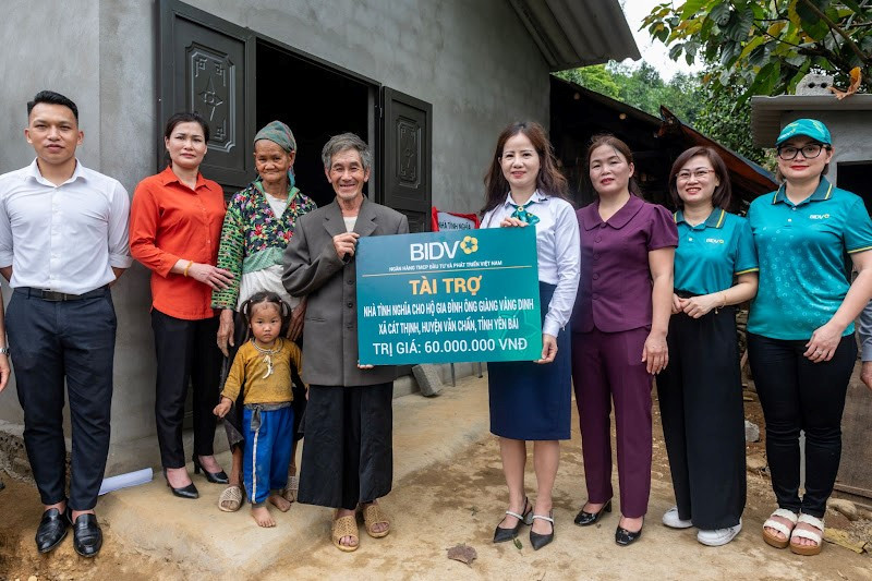 Khi học tập và làm theo Bác trở thành sức mạnh xây dựng Đảng tại Đảng bộ BIDV: Nghĩa tình có nguyên tắc (qua thực tiễn Đảng bộ BIDV) - Kỳ 3: Khơi thông mạch nguồn niềm tin bằng giải pháp thể chế đột phá