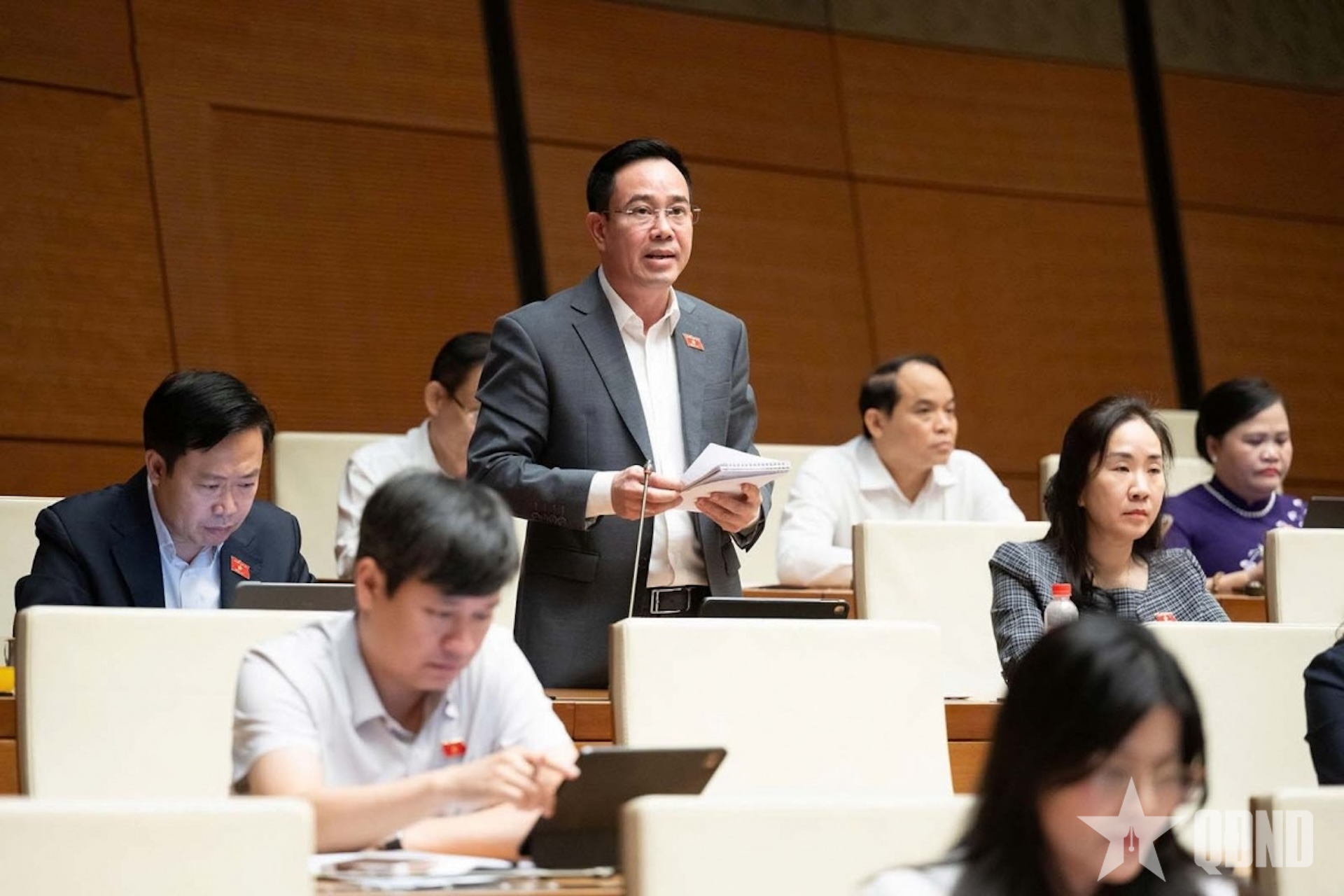 Cần chuyển từ lời khuyên sang hành động bảo vệ trẻ em trên không gian mạng