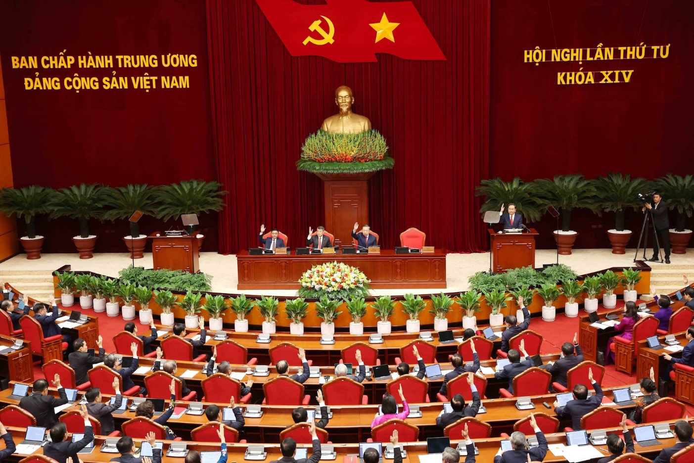 Trọng dụng nhân tài trong giai đoạn phát triển mới: Từ nhận diện đúng đến kiến tạo môi trường để tài năng phát huy
