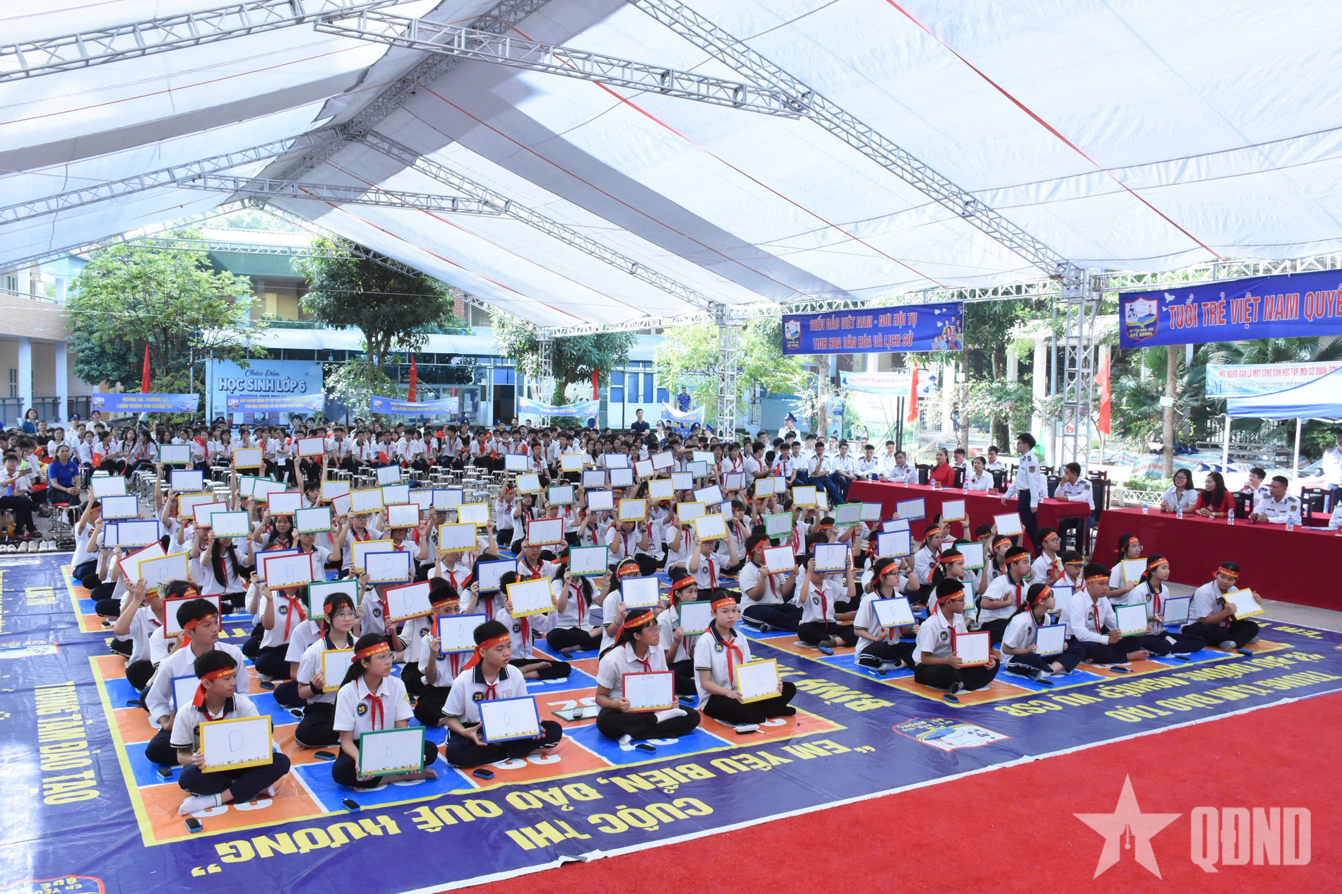 Sôi nổi Cuộc thi “Em yêu biển, đảo quê hương” tại Hà Nội