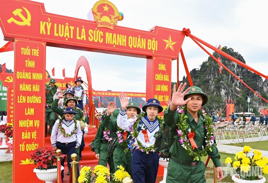 Thân thương ngày nhập ngũ         