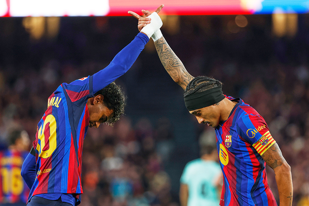 Tin thể thao (1-11): Barcelona thắng tưng bừng, Man City thất thủ

