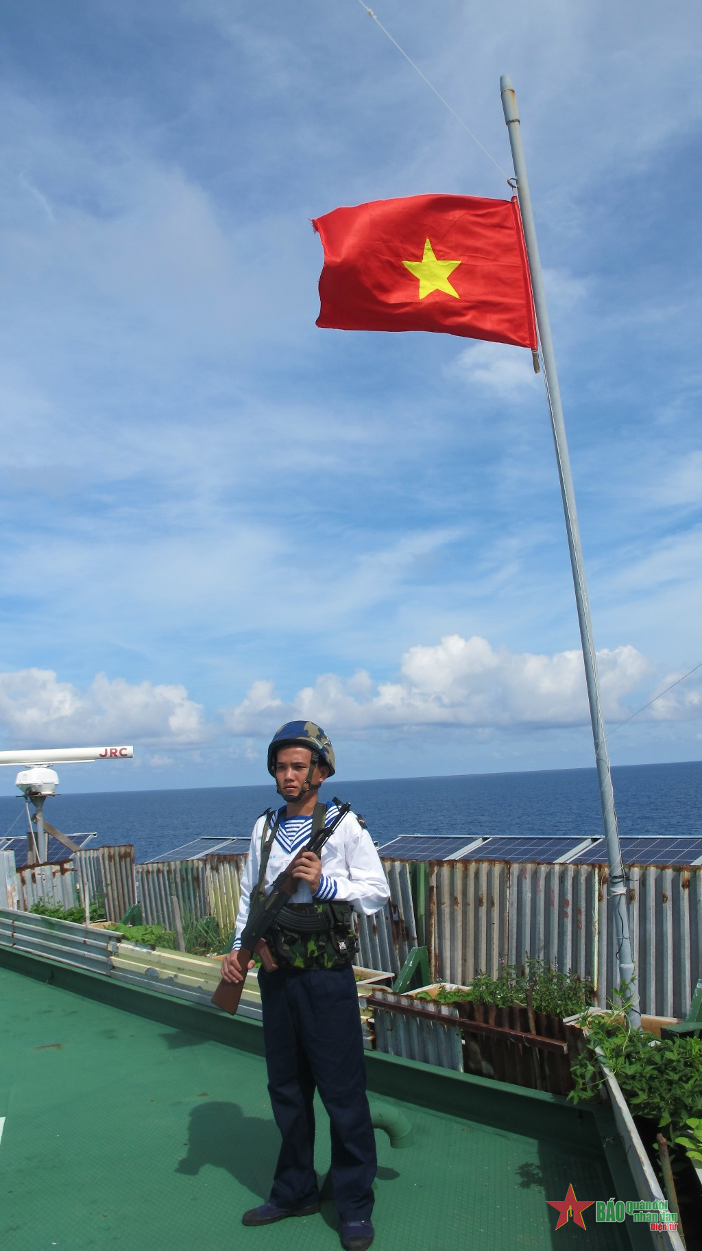 “Hãy tạo cho chúng tôi chỗ cắm ngọn cờ”