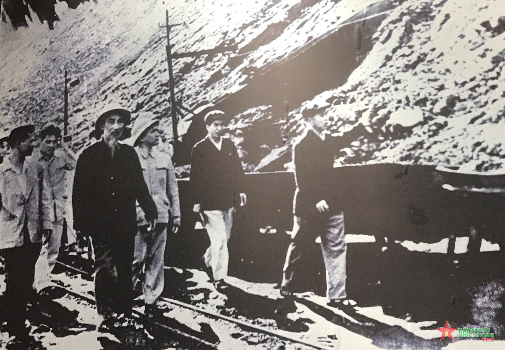 Xuân ấy Người về vùng mỏ