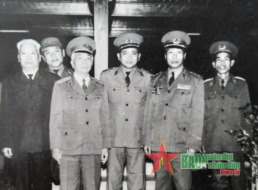 Đường về quê dài 20 năm...