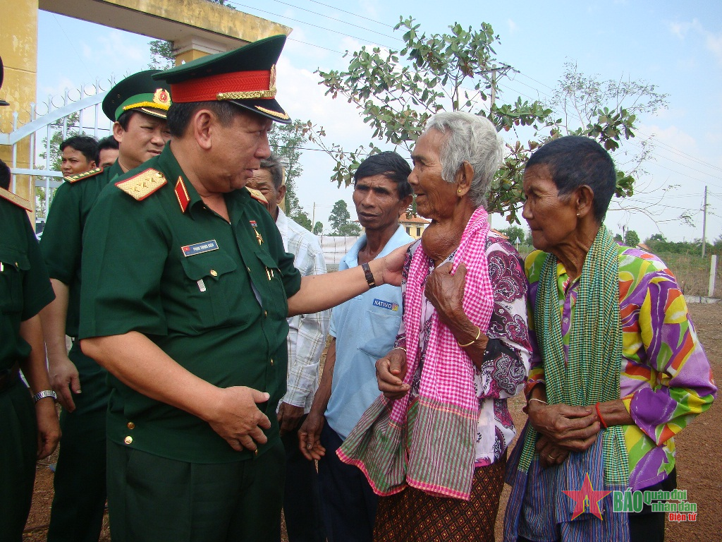 Nghĩa tình của vị tướng anh hùng