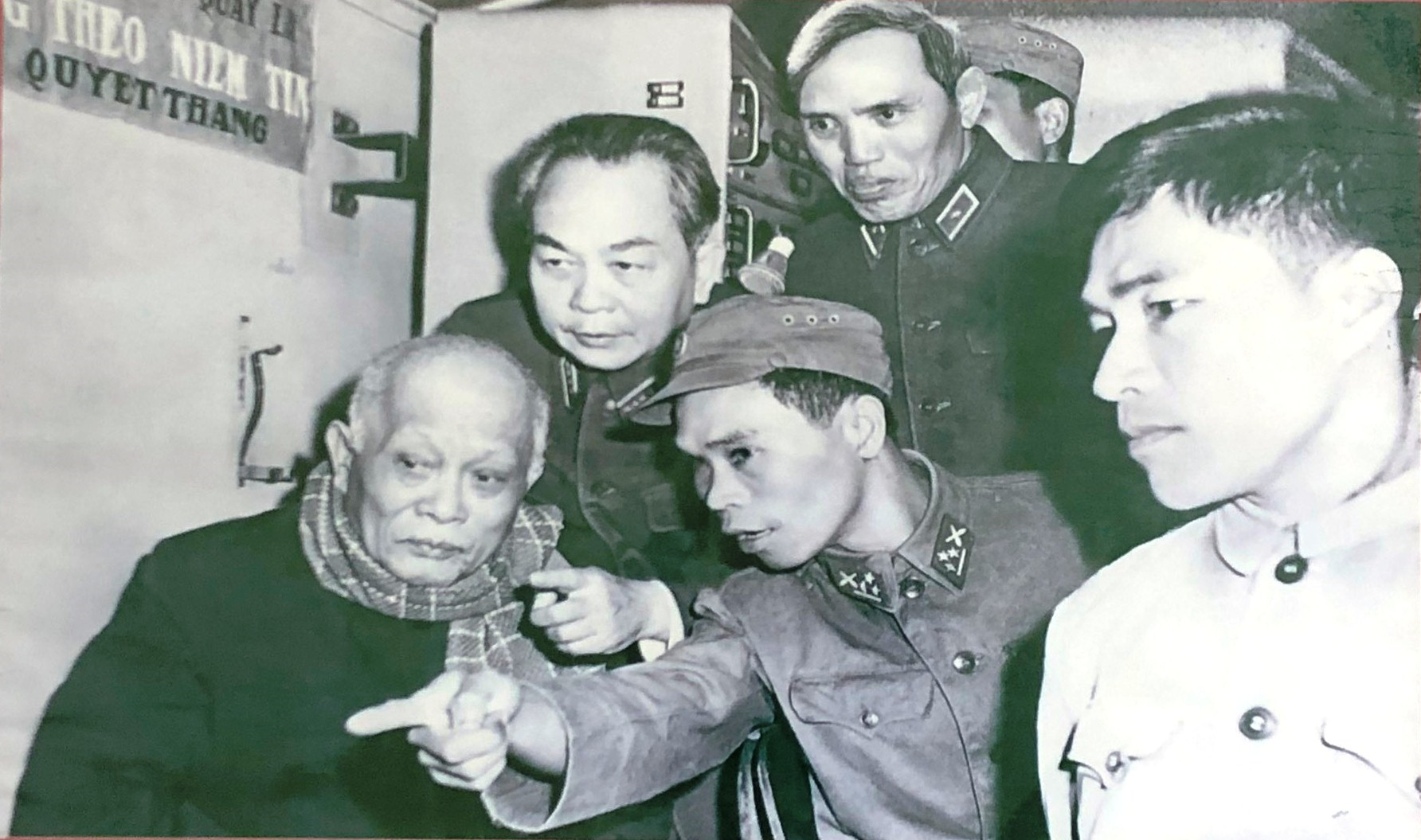 Đại tướng Võ Nguyên Giáp ở Tổng hành dinh