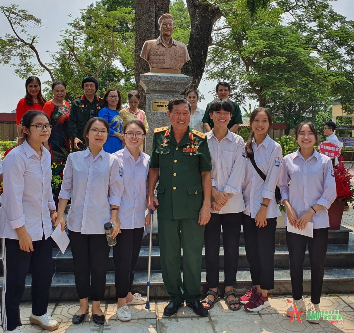 Hạ cánh nhờ pháo sáng