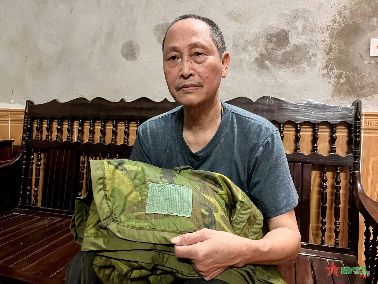 Chặn địch ở Nhan Biều