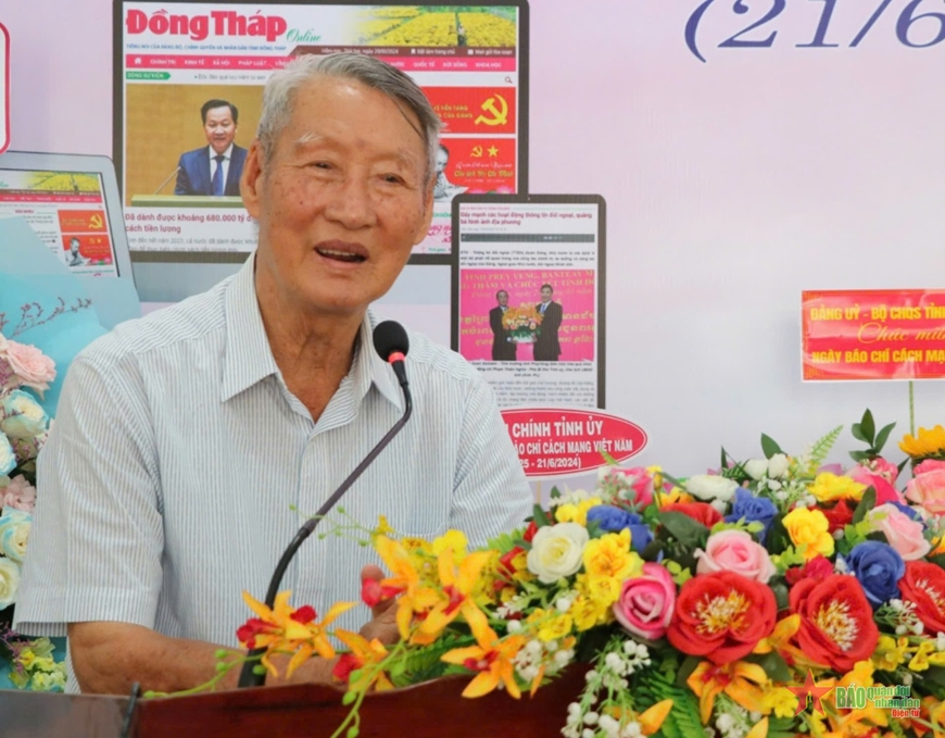 Tiếng sấm đầu mùa