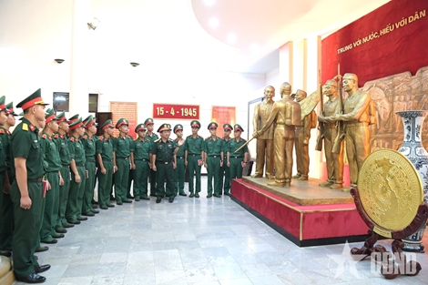 80 năm “Trung với nước, hiếu với dân”