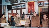 "Cứ gọi tôi là anh Văn"