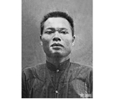 "Hầm bí mật" trong chiếc gối gỗ