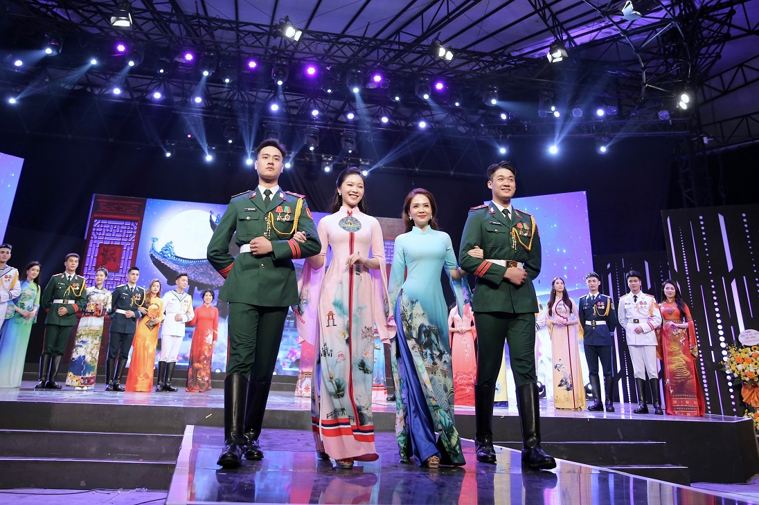 Thời trang tôn vinh văn hóa dân tộc

