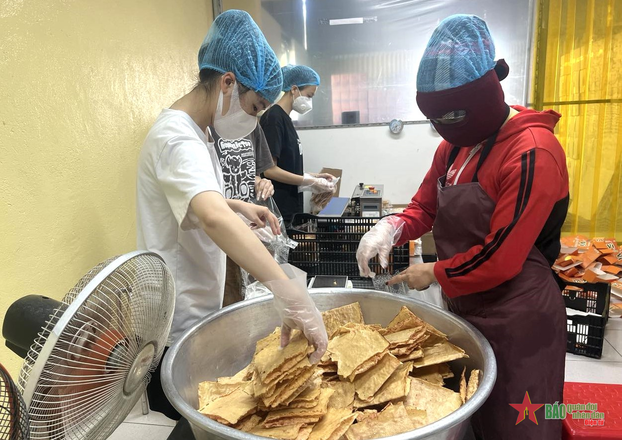 Đậm đà bánh tráng Lạc Lâm