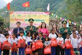 Khó - dễ tặng quà

