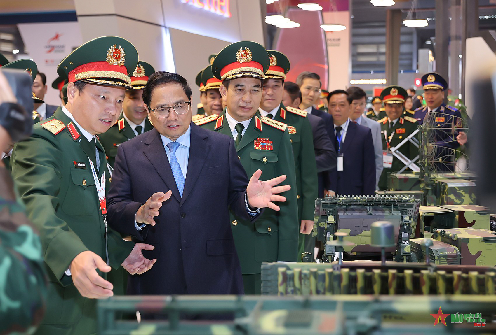 Tám mươi mùa xuân Bộ đội Cụ Hồ