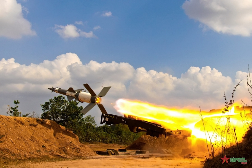 Bản hùng ca người lính canh trời