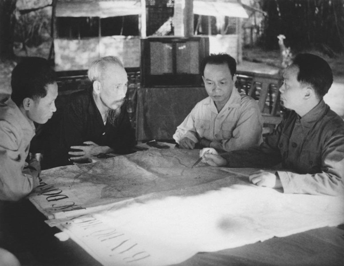 Tư duy chiến lược của Đảng và Bác Hồ