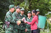Người chiến sĩ bên dòng Sê Pôn    