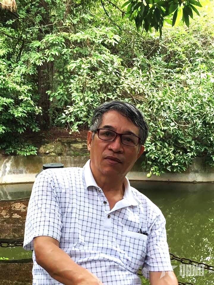  Ông giáo - quan văn kể chuyện làng