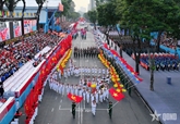 Đi trong hào khí mùa xuân đại thắng

