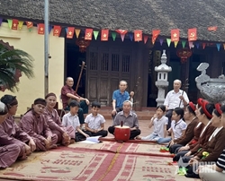 Giữ hồn làn điệu trống quân      