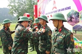 Thao trường “nở hoa”


