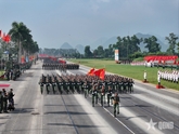 Phất cao cờ hồng Tháng Tám