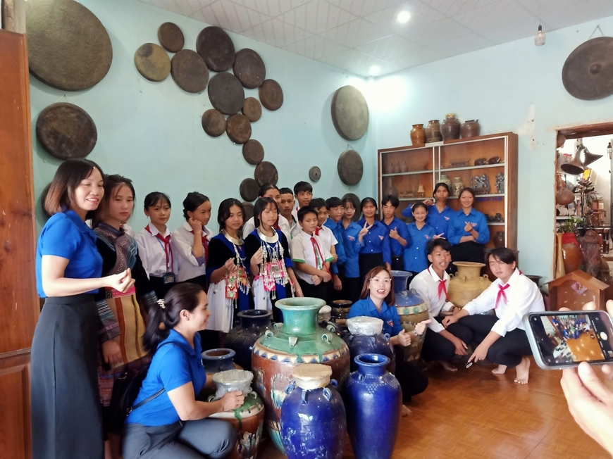 Trái tim ủ lửa níu hồn bon làng - Bài 2: Khát vọng bảo vệ nguồn cội văn hóa (tiếp theo và hết)