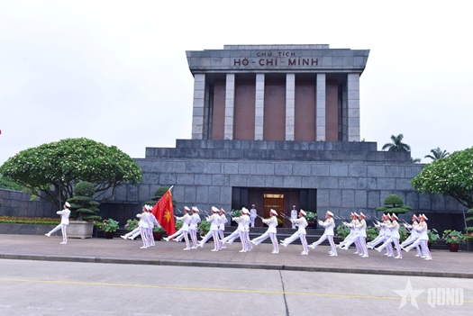Trung hiếu vẹn toàn, giữ ngọn lửa thiêng