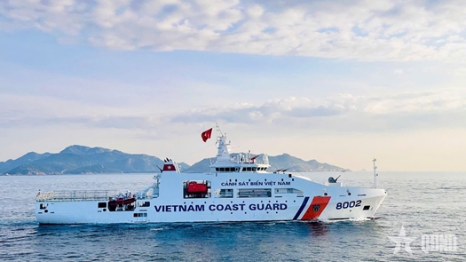 Bản hùng ca trên sóng

