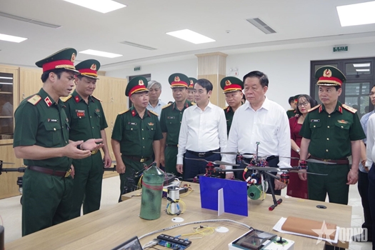 Bộ đội Thông tin liên lạc 80 năm xây dựng, chiến đấu và trưởng thành

