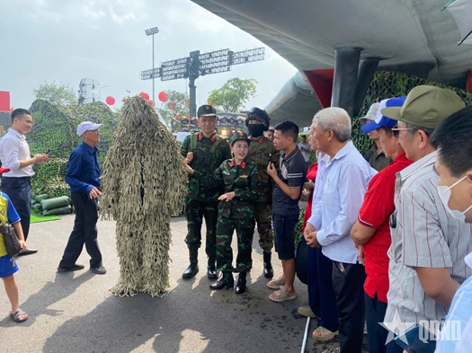 Tấm khiên kiêu hùng

