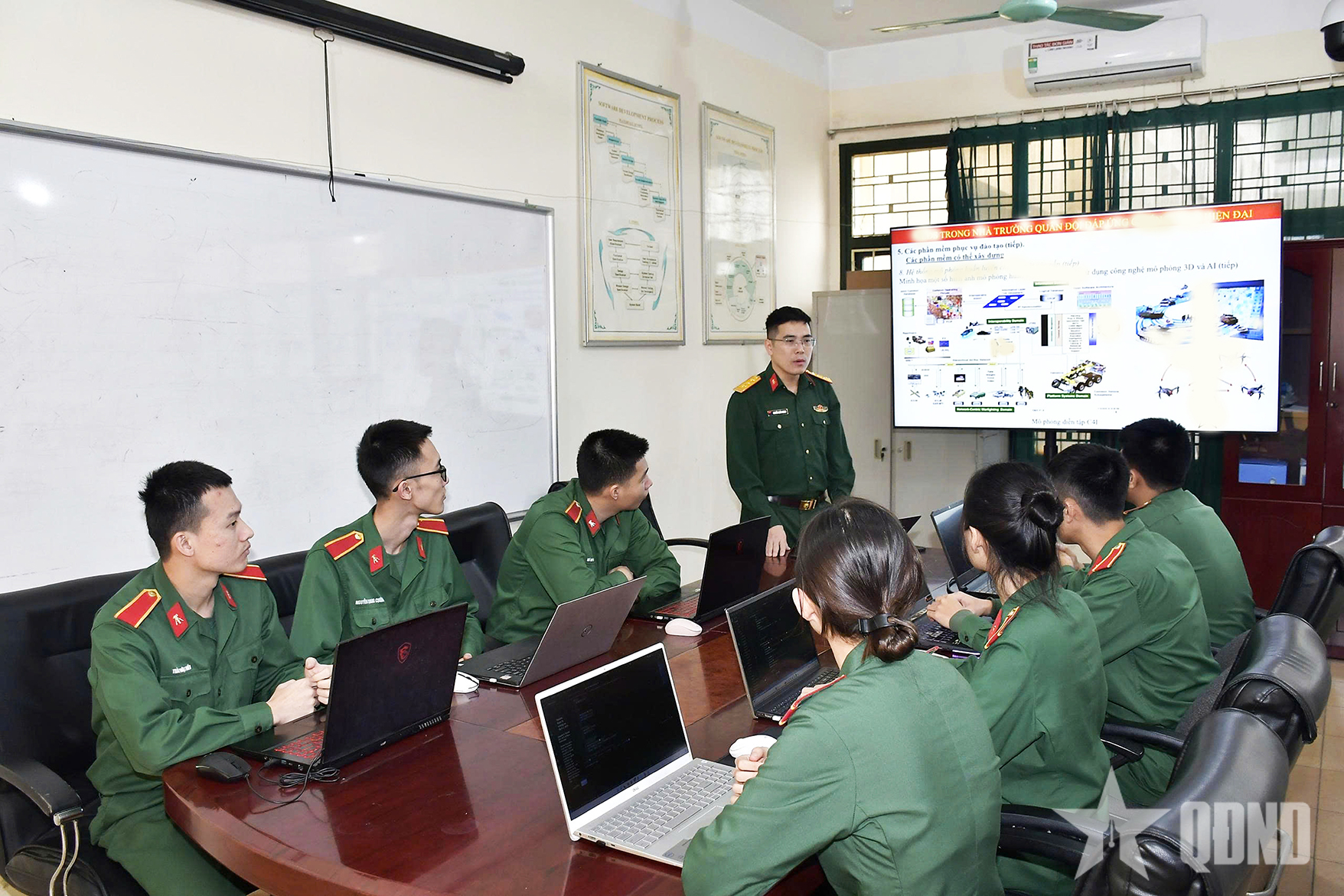 Những người thầy đưa công nghệ mới lên giảng đường