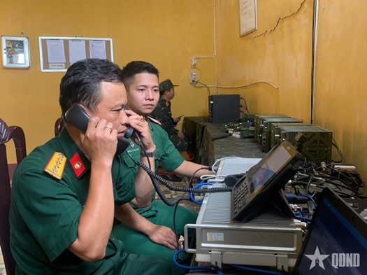 Giữ mạch sóng thông tin trên đỉnh mây ngàn

