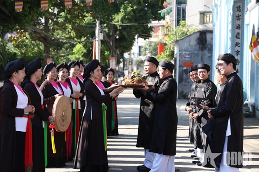 Chạm vào miền ký ức quan họ