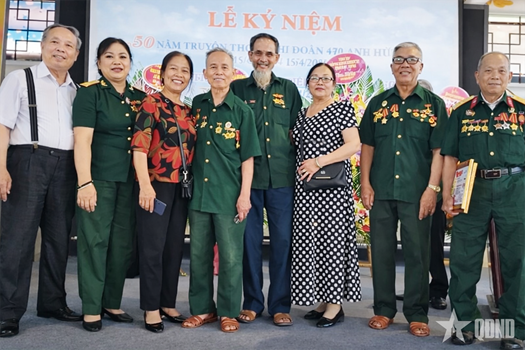 Tết ở Trường Sơn của Đoàn Văn công xung kích