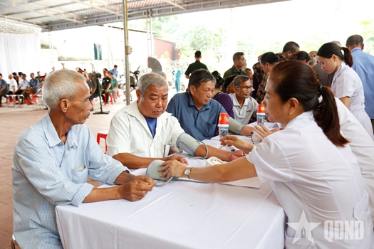 Sức khỏe toàn dân là vốn quý cho sự phát triển