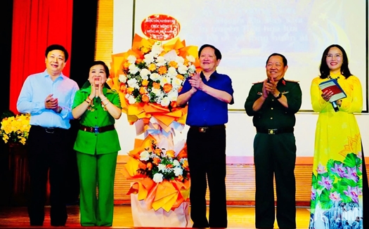Nghệ sĩ Bích Liên "ba giỏi"


