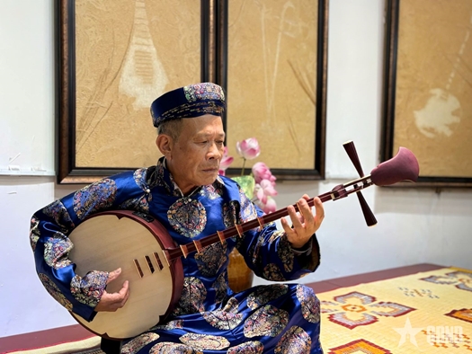 Người "giữ lửa" nhã nhạc cung đình Huế

