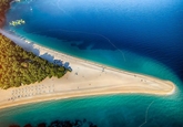 Bãi biển “biến hình” Zlatni Rat
