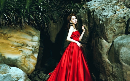Màu đỏ - ngọn lửa trong thế giới thời trang