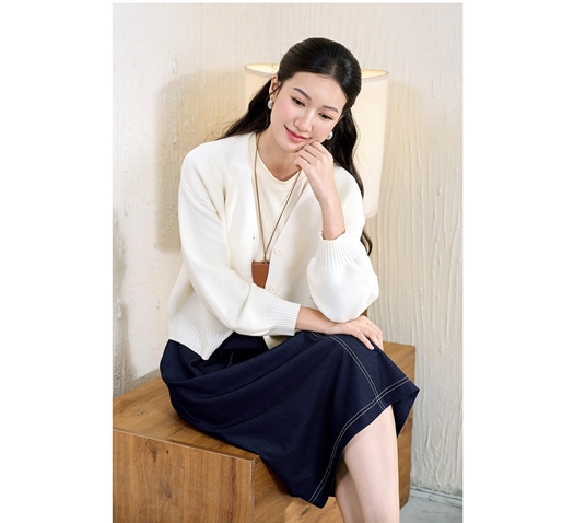 Áo cardigan - chiếc áo len “quốc dân”
