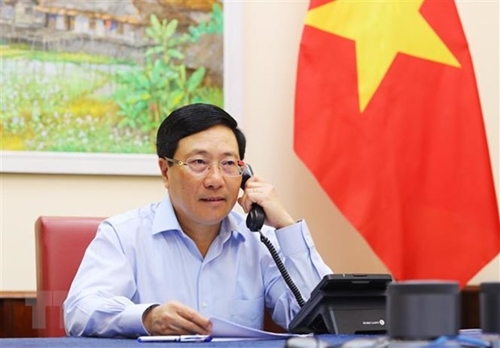 范平明强调了越南政府既击退疫情,又集中促进国内生