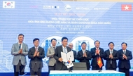 平阳省与韩国首尔市江南区签署战略合作协议