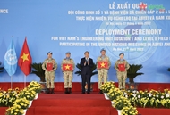 越南国家主席阮春福出席联合国维和部队出征仪式