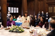 越南国家副主席武氏映春设茶会 招待希腊总统卡特里娜·萨克拉罗普卢