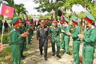 第五军区2师与柬王家军年轻军官举行友好交流会