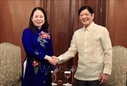 越南国家副主席武氏映春会见菲律宾总统马科斯